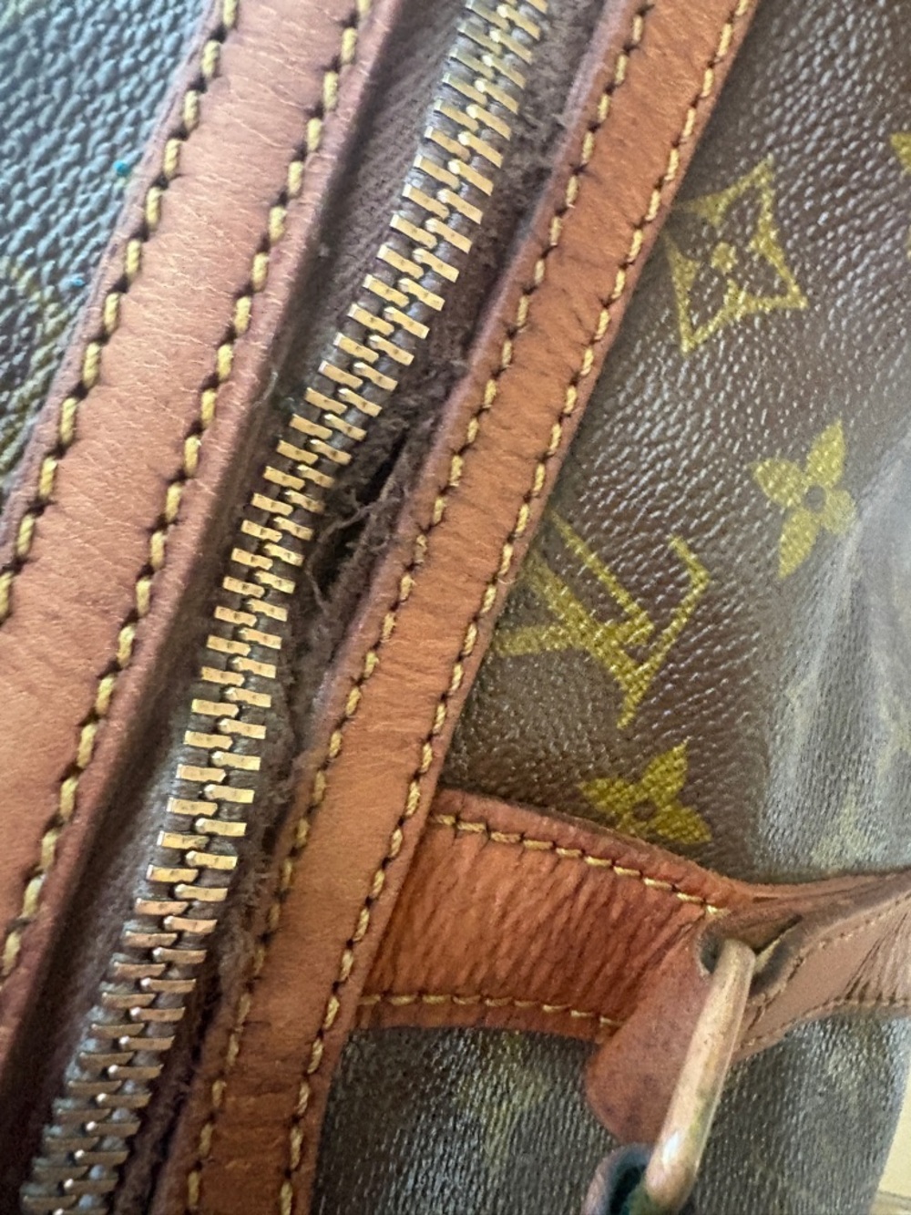 LV Sac Souple 45 Monogram Vintage Travel Bag Authentic - Picture 8 of 15